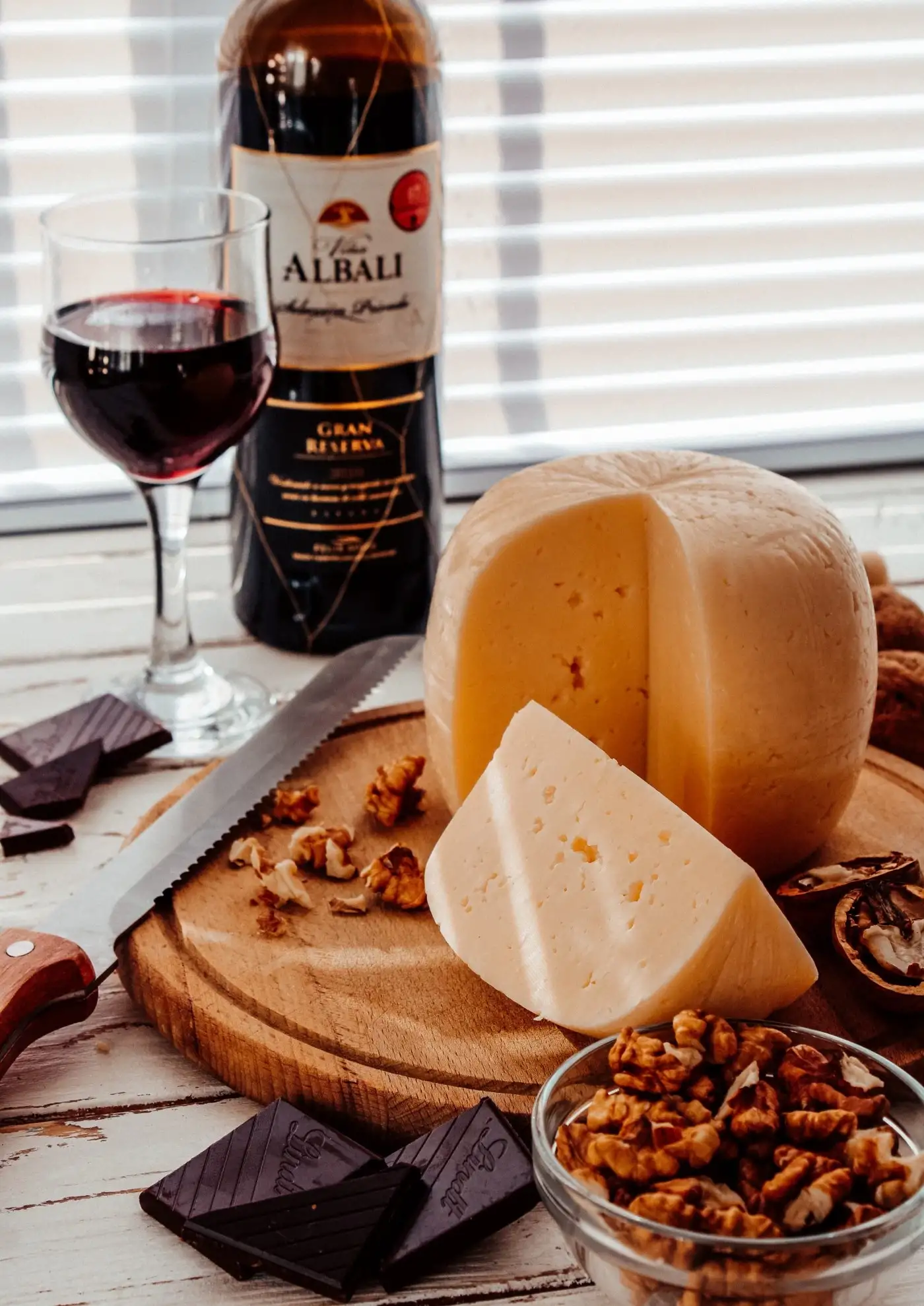 Cheese And Wine Do Not Make You Fat Or Metabolically Unhealthy — That’s A Myth!