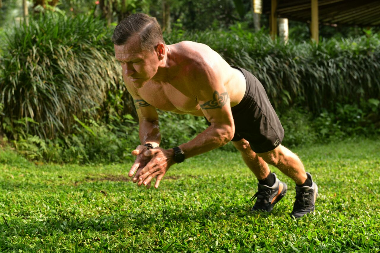 Here’s Why Push-Ups Are Far Superior To Bench Presses — They Can’t Injure You